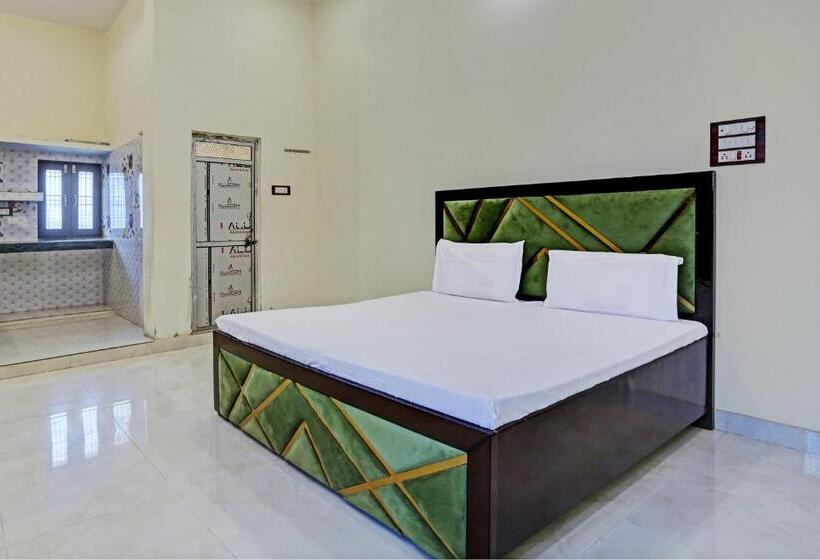 فندق Oyo Royal Guest House