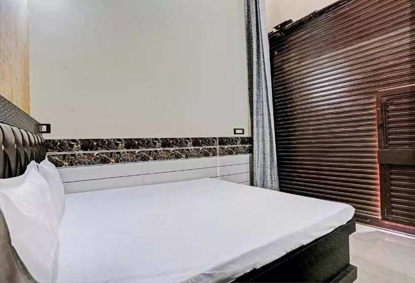 Hotelli Oyo Royal Guest House