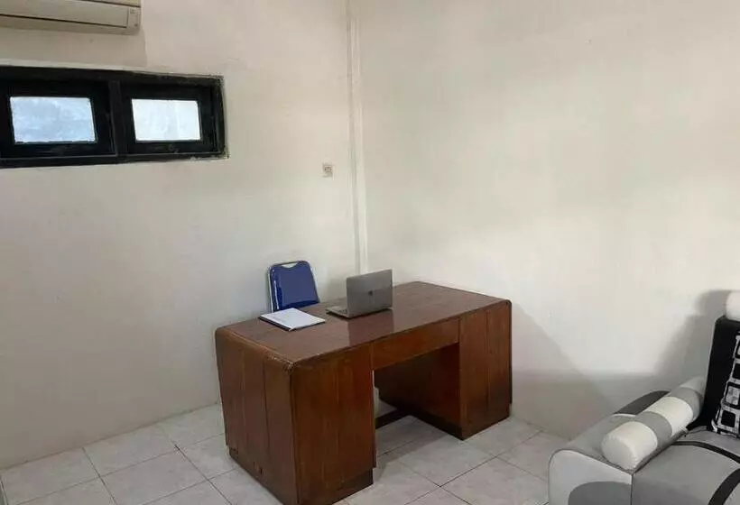 Hotelli Spot On 93075 Nova Jaya 2 Homestay Syariah