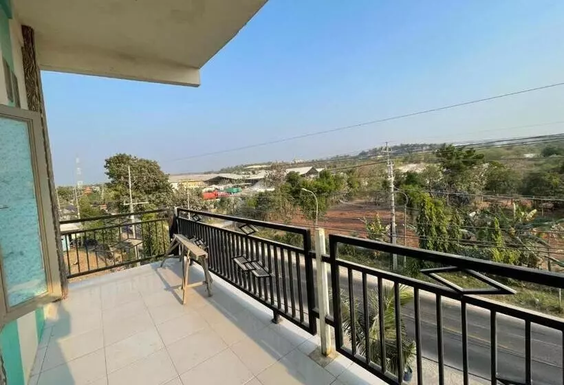 Hotelli Spot On 93075 Nova Jaya 2 Homestay Syariah