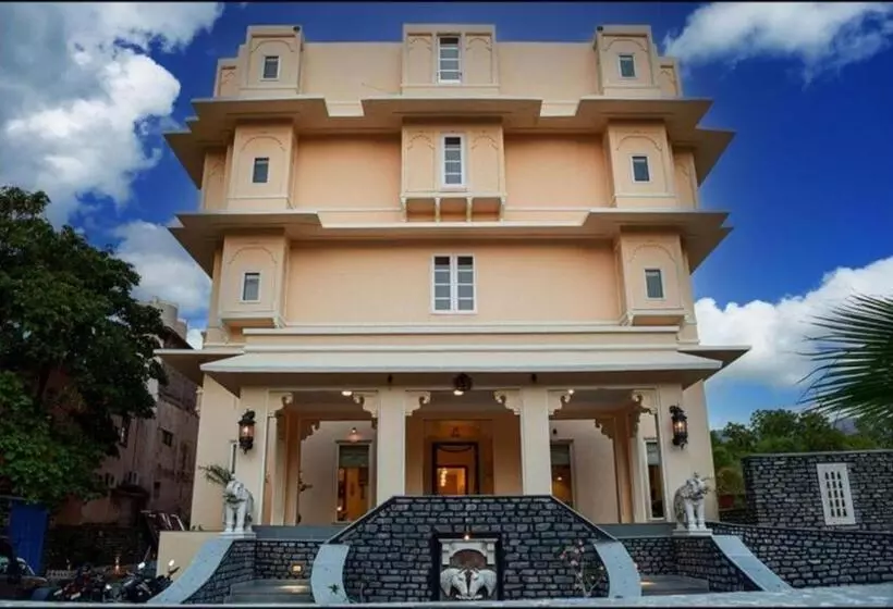 ホテル The Trishala Vilas