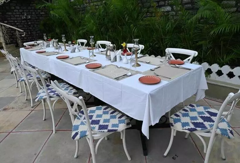 ホテル The Trishala Vilas