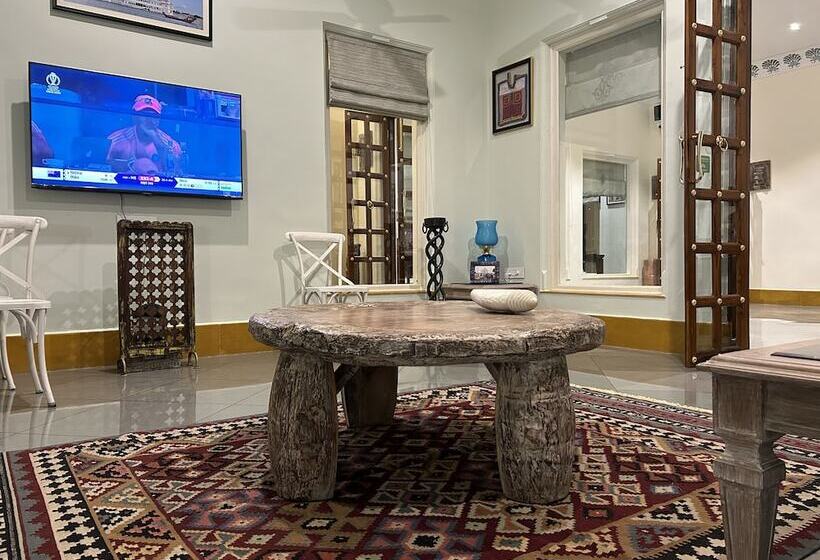 ホテル The Trishala Vilas