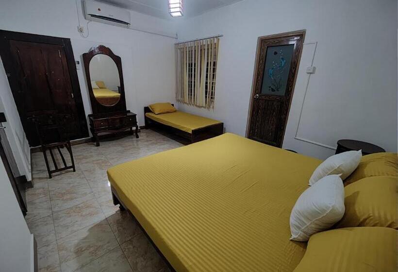 Hotel Urban Cabins Anuradhapura