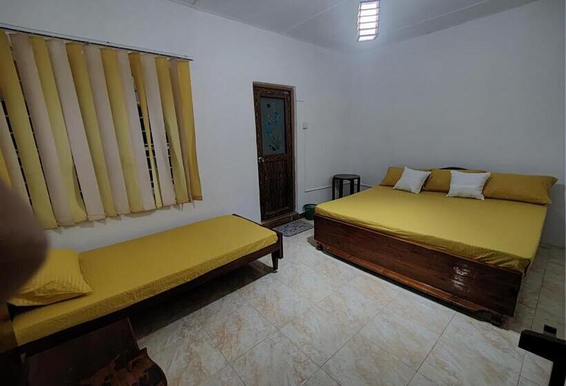 Hotel Urban Cabins Anuradhapura