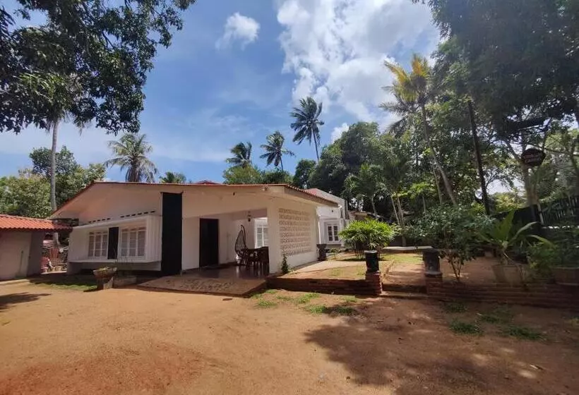Hotelli Urban Cabins Anuradhapura
