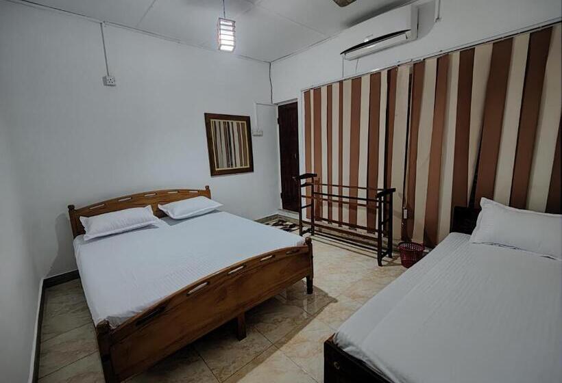 Hotel Urban Cabins Anuradhapura