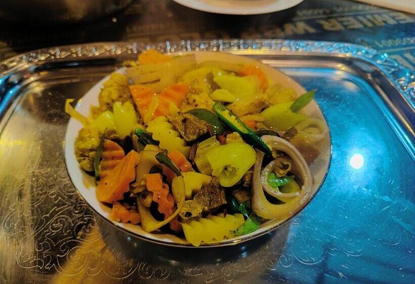 Hotel Urban Cabins Anuradhapura