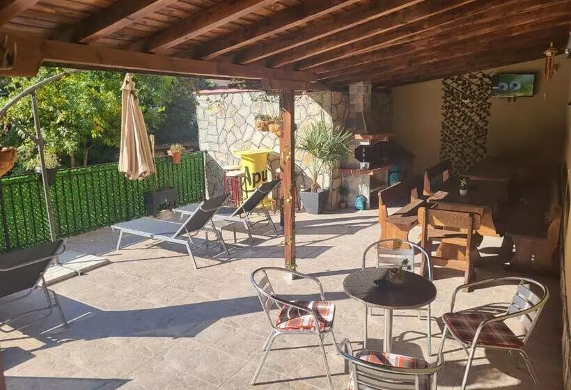 ペンション къща за гости бовъ