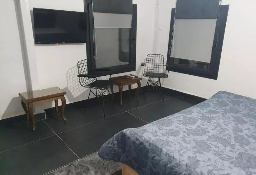 ペンション Baykus Guesthouse Konukevi