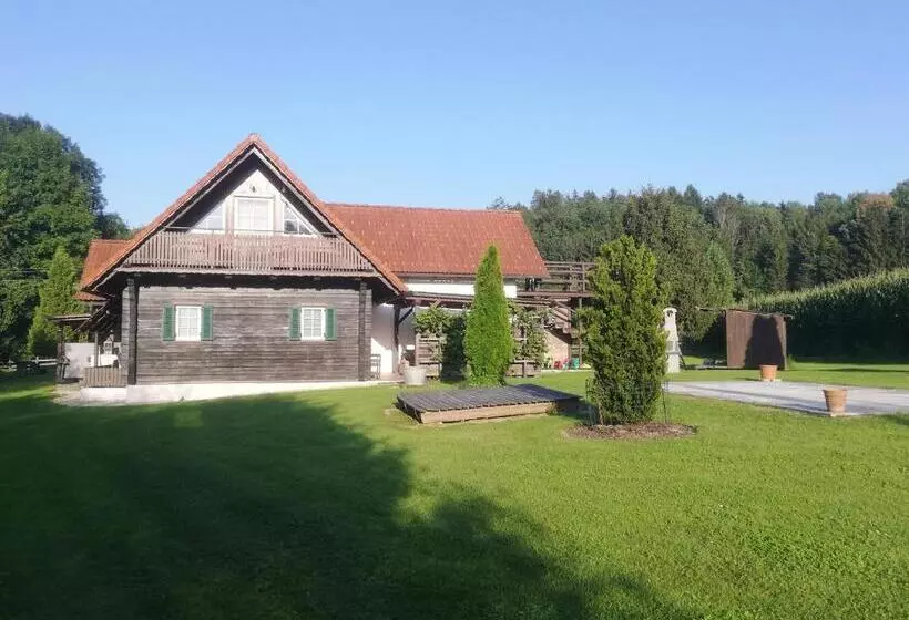 Majatalo Ferienhaus Am Bach