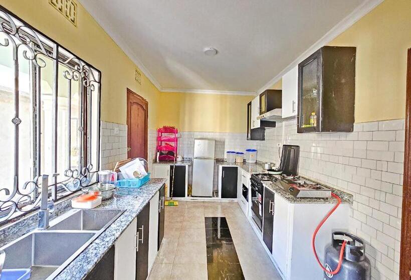 ペンション Focus Mawio Hostel