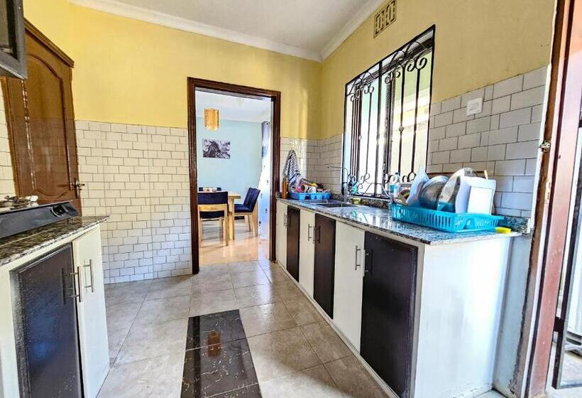 ペンション Focus Mawio Hostel