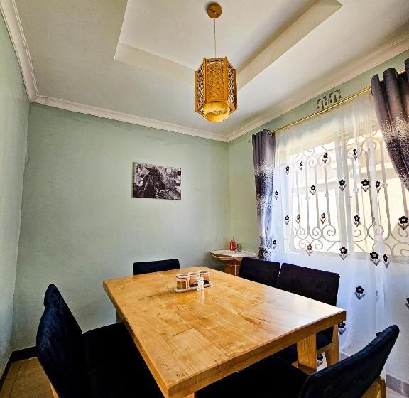 ペンション Focus Mawio Hostel