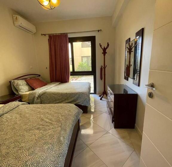 پانسیون Ground Chlat First Row Lagoon 2 Bedrooms At Blanca Marassi