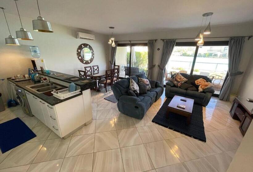 پانسیون Ground Chlat First Row Lagoon 2 Bedrooms At Blanca Marassi