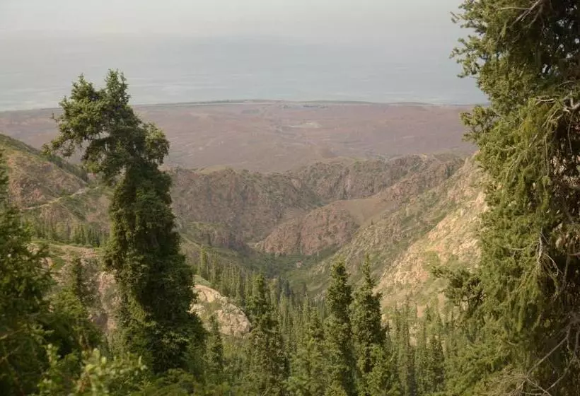 پانسیون Shatyly Lake Viewglamping