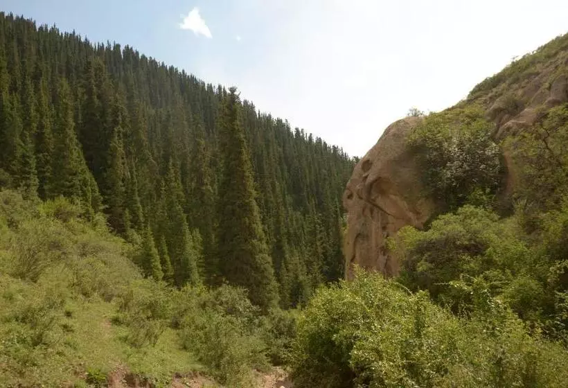 پانسیون Shatyly Lake Viewglamping