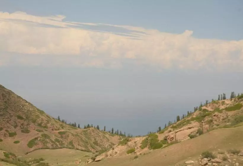 پانسیون Shatyly Lake Viewglamping
