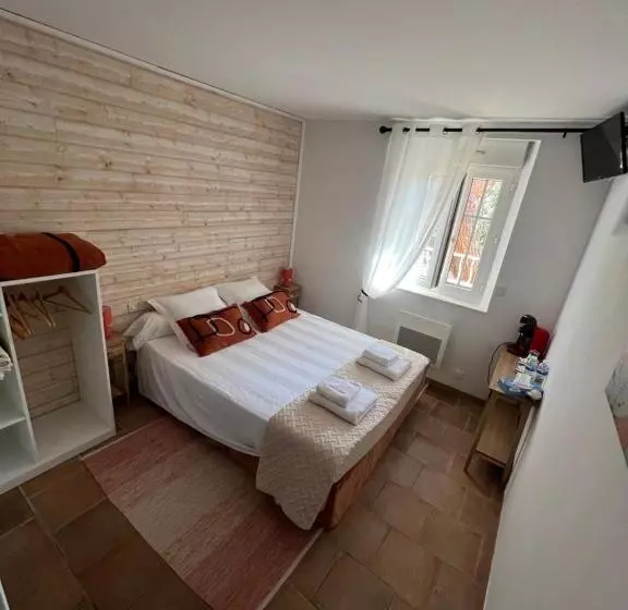 Aamiaismajoitus (B&B) Chambre D Hôte Les Murailles