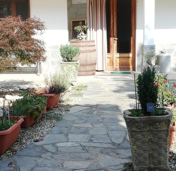 مبيت وإفطار La Casetta Di Pio