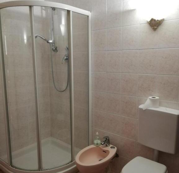 مبيت وإفطار La Casetta Di Pio