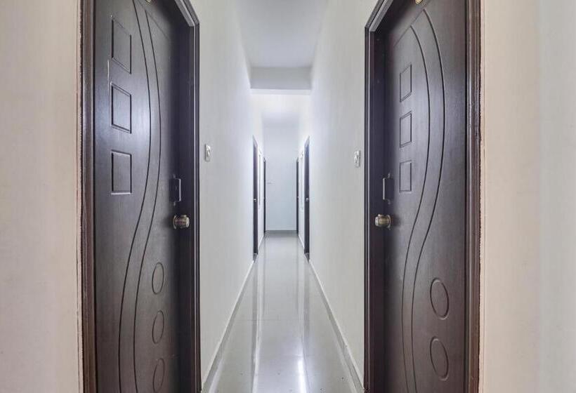 Collection O Hotel Sbr Luxury Rooms