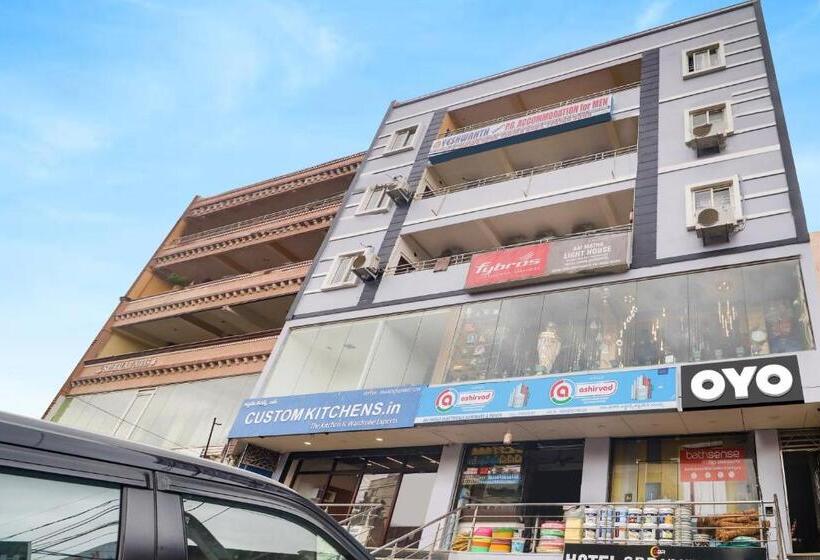 Collection O Hotel Sbr Luxury Rooms