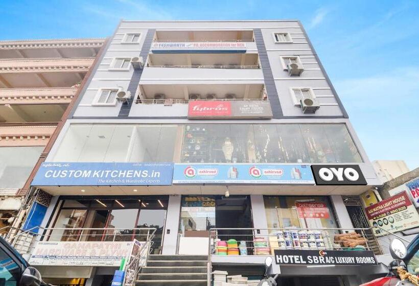 Collection O Hotel Sbr Luxury Rooms