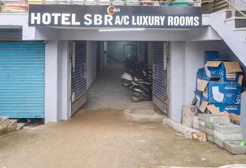 Collection O Hotel Sbr Luxury Rooms