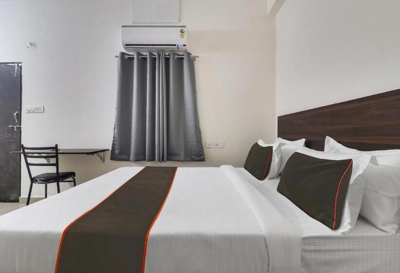 Collection O Hotel Sbr Luxury Rooms