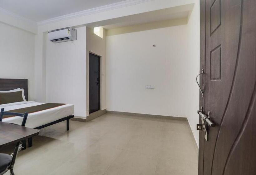 Collection O Hotel Sbr Luxury Rooms