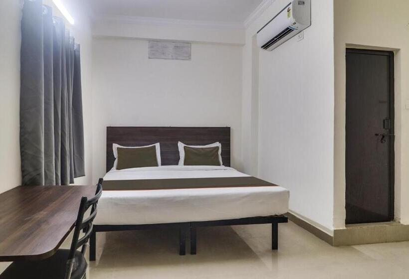 Collection O Hotel Sbr Luxury Rooms