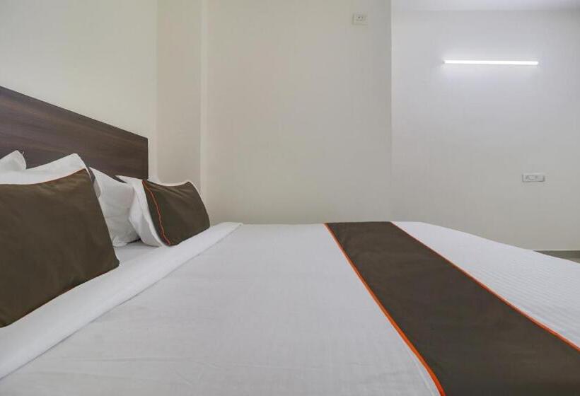 Collection O Hotel Sbr Luxury Rooms