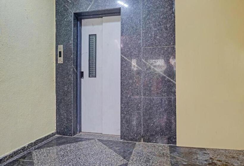 Fabhotel Star Executive