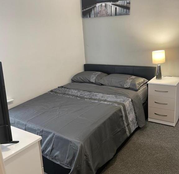 בית מלון כפרי Transformative Housing 6 Bedford