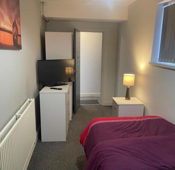 בית מלון כפרי Transformative Housing 6 Bedford