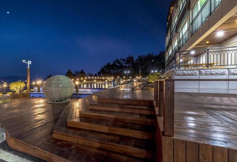 ホテル Aria Pension & Resort