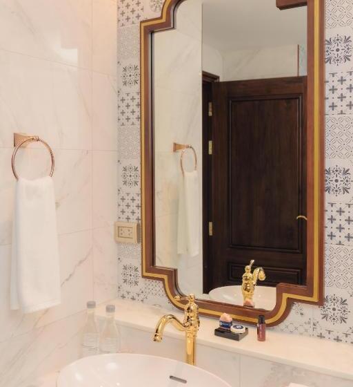 هتل Chino@nimman Luxury Boutique