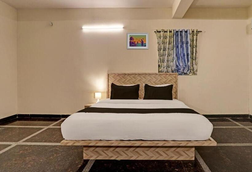 ホテル Collection O Living Tree Suites