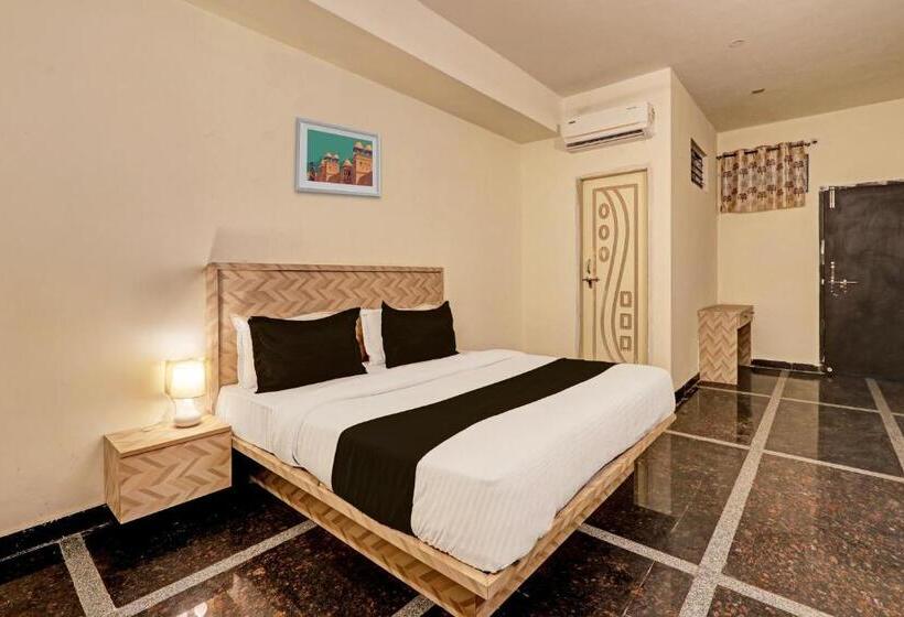 ホテル Collection O Living Tree Suites