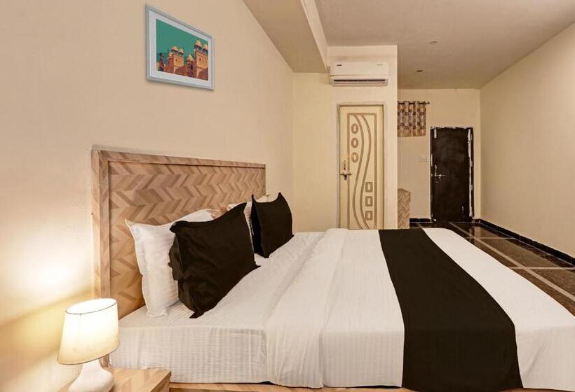 ホテル Collection O Living Tree Suites