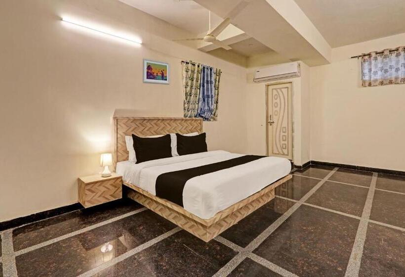 ホテル Collection O Living Tree Suites