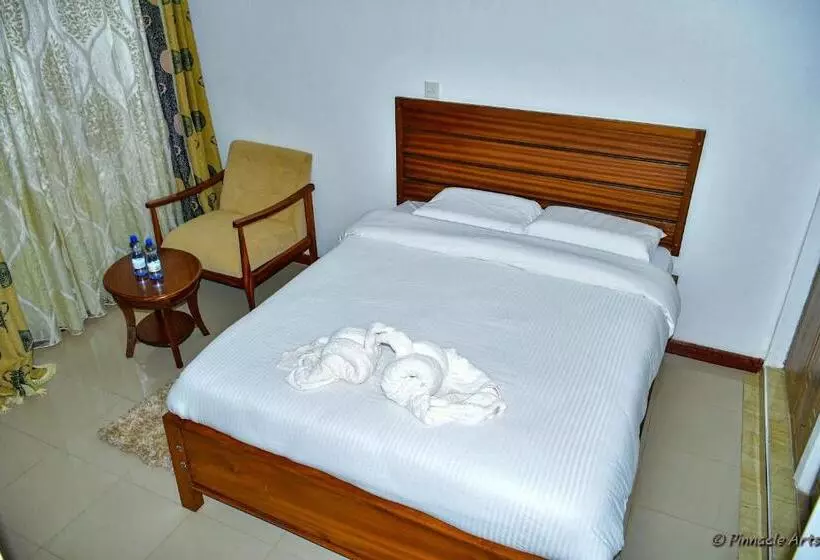 هتل The Mevrose Resort