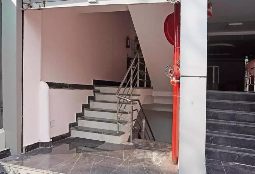 Oyo Flagship Hotel Anukampa