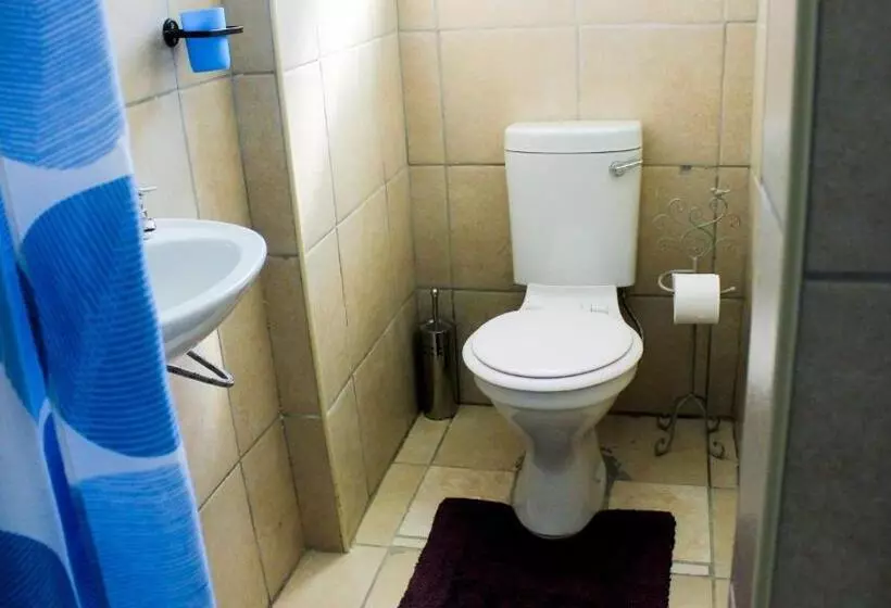 Majatalo Cozy Blue Guesthouse