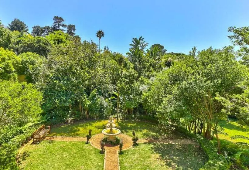 Majatalo Devonport House   Constantia