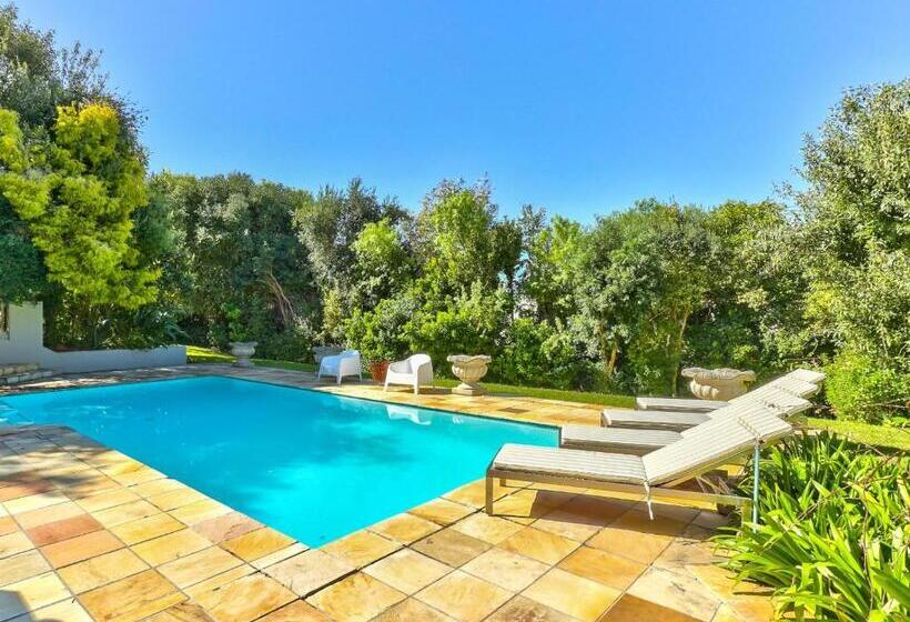 펜션 Devonport House   Constantia