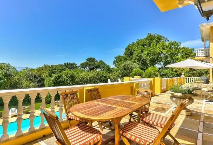 Majatalo Devonport House   Constantia