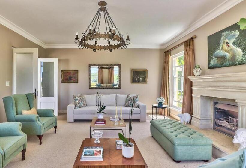 펜션 Devonport House   Constantia